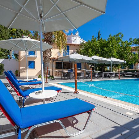 Vanas Apartments Spetses Town ภายนอก รูปภาพ