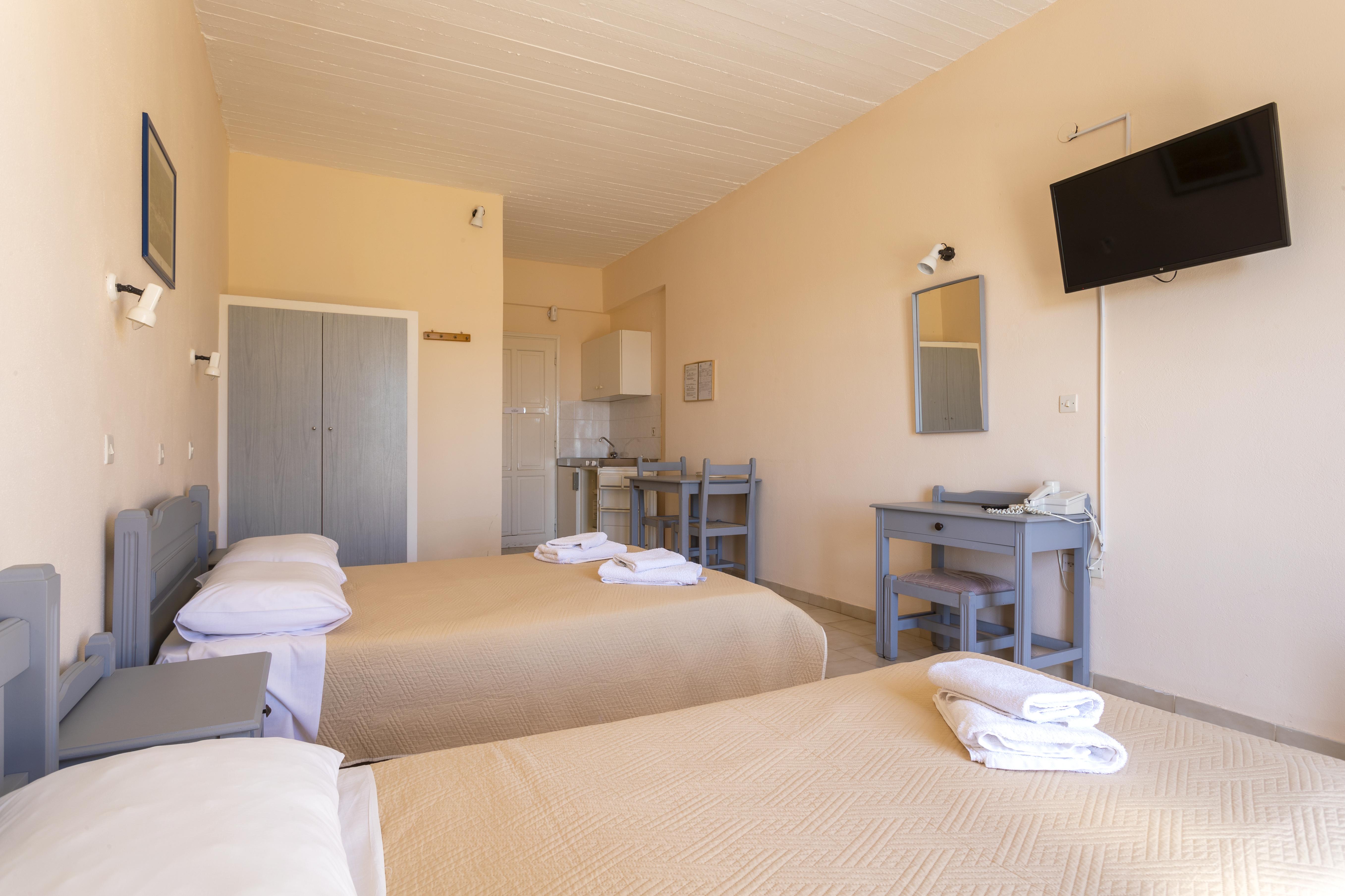 Vanas Apartments Spetses Town ภายนอก รูปภาพ