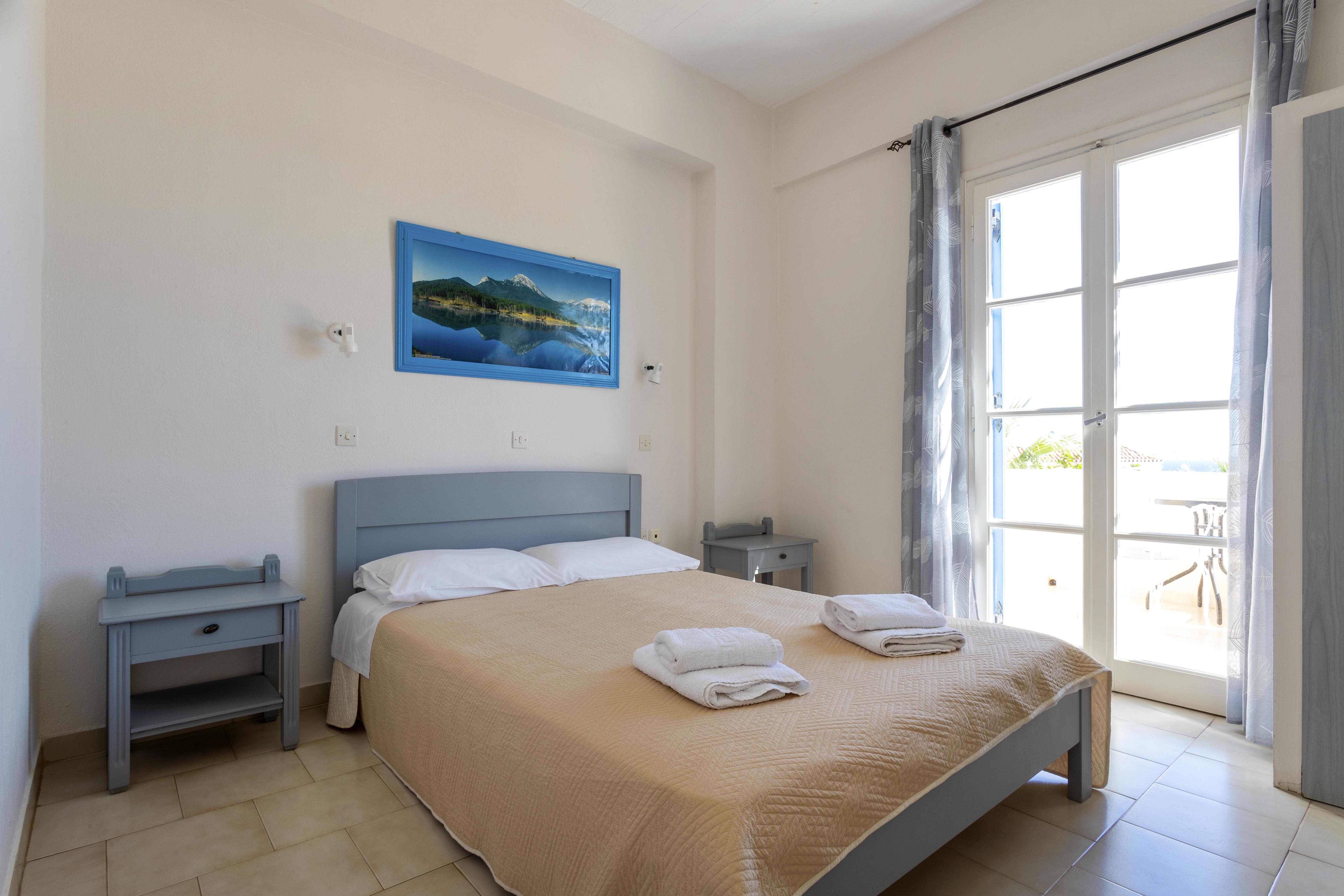 Vanas Apartments Spetses Town ภายนอก รูปภาพ