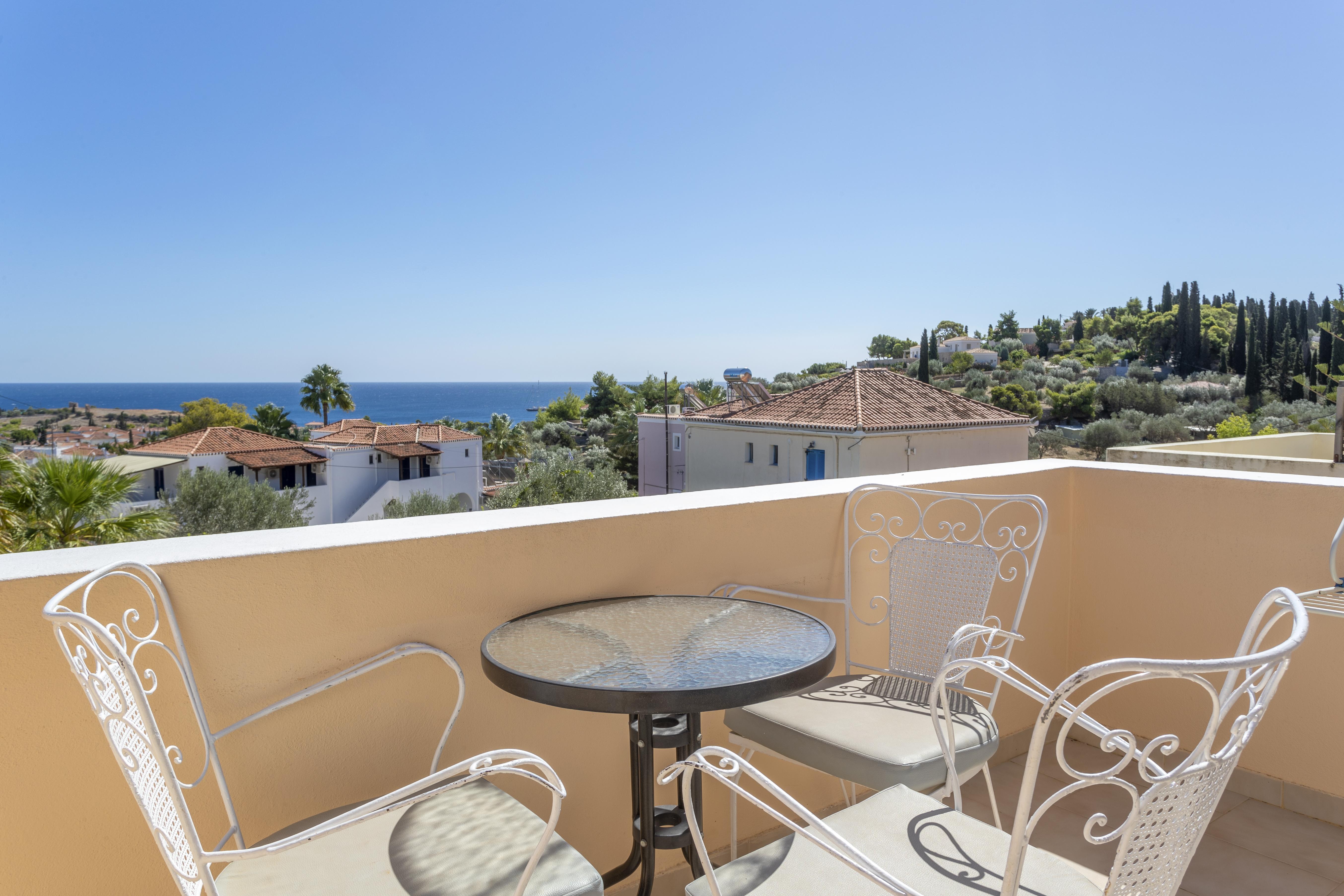 Vanas Apartments Spetses Town ภายนอก รูปภาพ