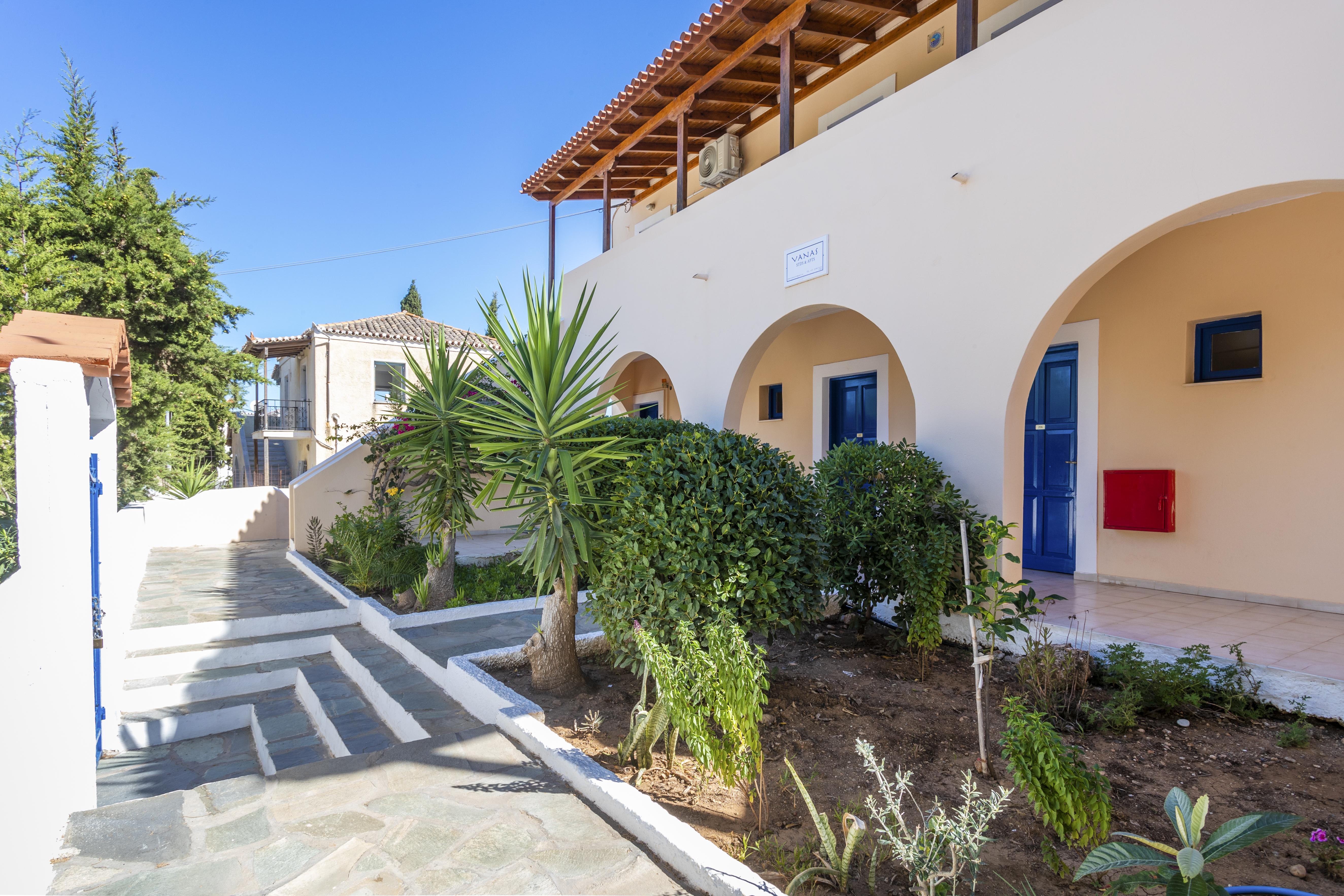 Vanas Apartments Spetses Town ภายนอก รูปภาพ