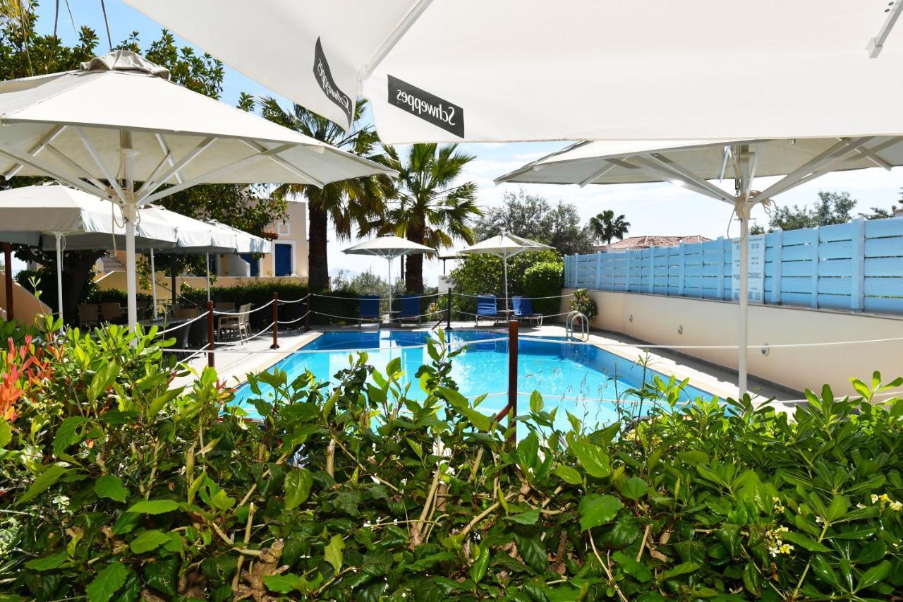 Vanas Apartments Spetses Town ภายนอก รูปภาพ