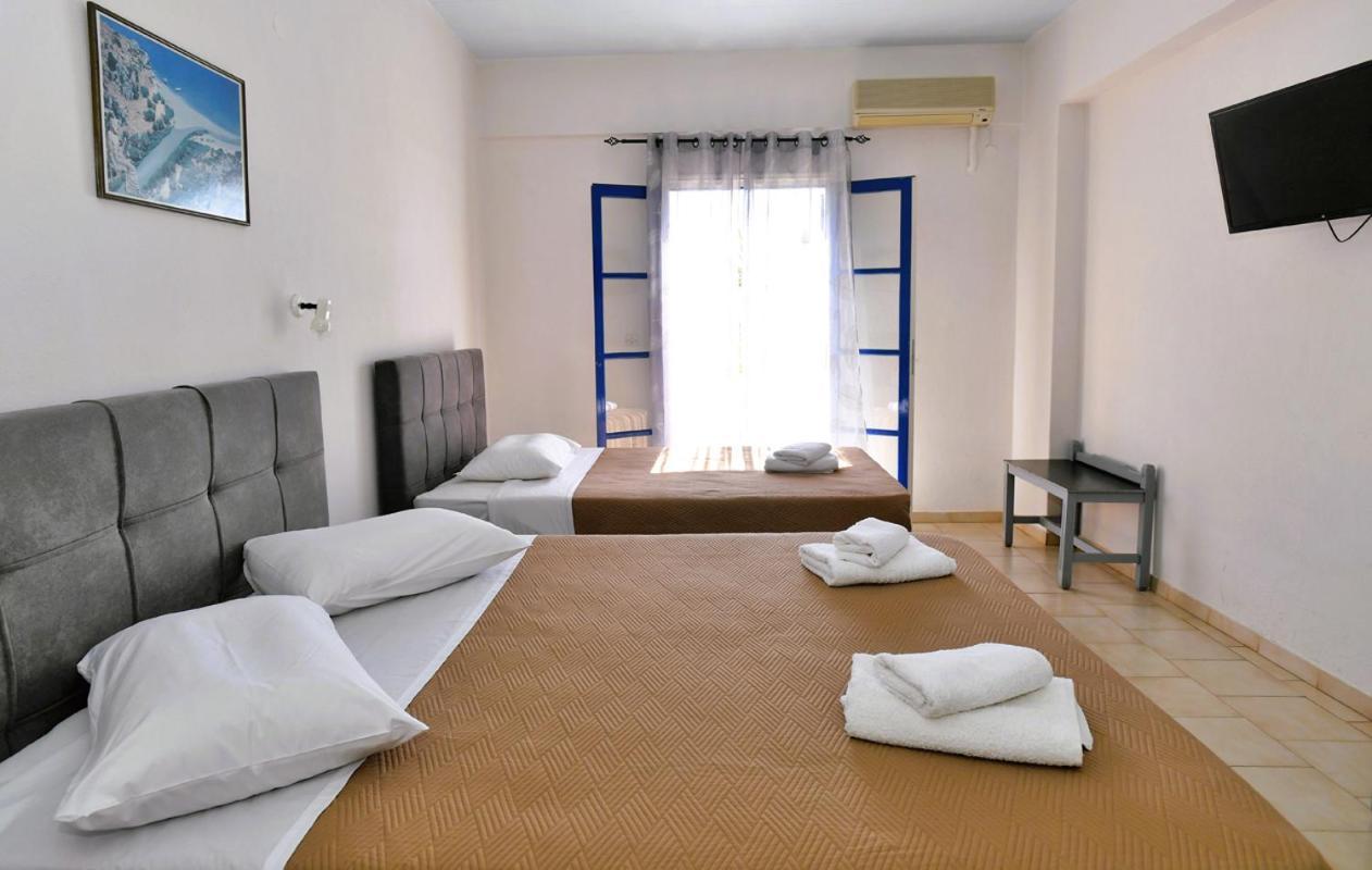 Vanas Apartments Spetses Town ภายนอก รูปภาพ